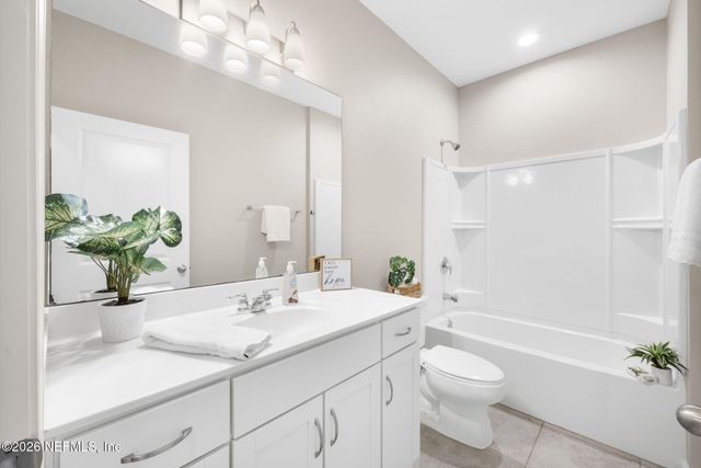 997 LAUREL VALLEY Drive, Orange Park, FL 32065