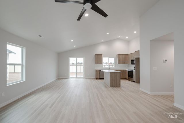 4323 Dayton St, Caldwell, ID 83605