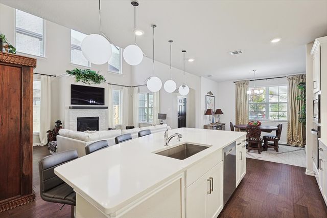 1276 Western Yarrow Avenue, Justin, TX 76247