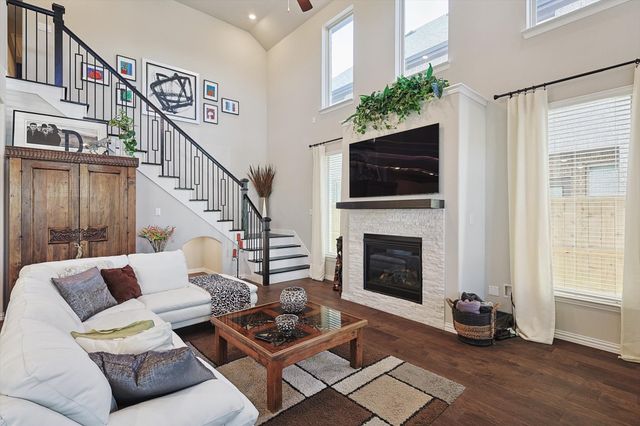 1276 Western Yarrow Avenue, Justin, TX 76247
