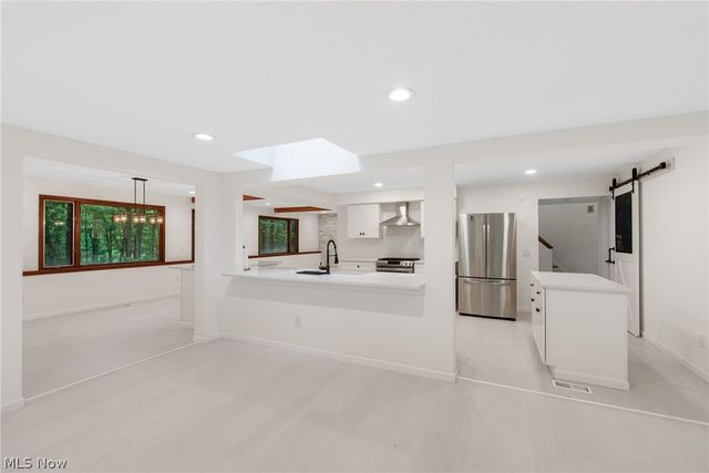 3812 Ellendale Road, Moreland Hills, OH 44022