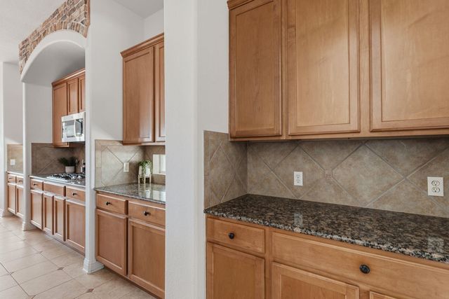 6623 Yaupon DR, Austin, TX 78759