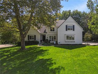 4051 W 124th Terrace, Leawood, KS 66209