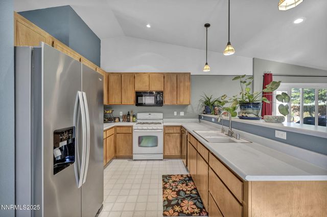 216 Gordon Lane, Dayton, NV 89403