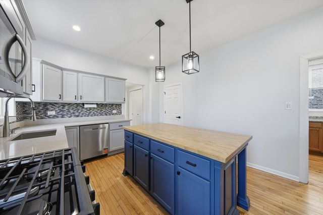 1936 W 38th Street, Chicago, IL 60609