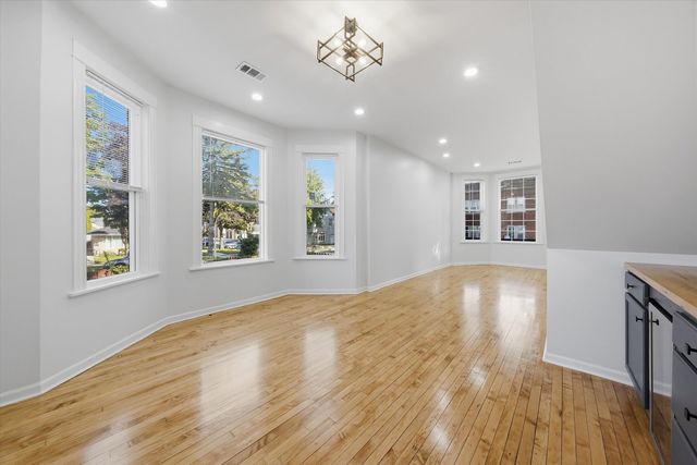 1936 W 38th Street, Chicago, IL 60609