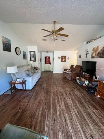 126 Jefferson Lane, Defuniak Springs, FL 32433