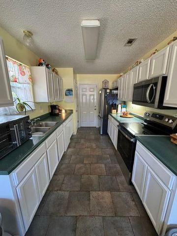 126 Jefferson Lane, Defuniak Springs, FL 32433