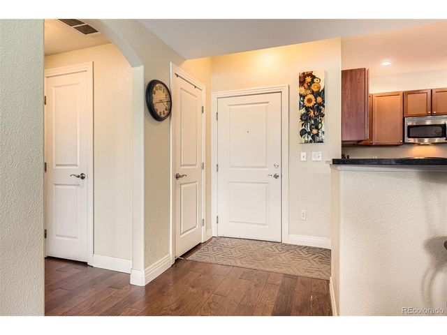 9019 E Panorama Cir D207, Englewood, CO 80112