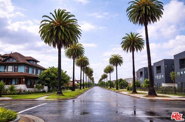 3977 S Budlong Avenue, Los Angeles, CA 90037