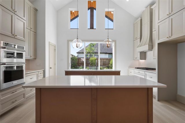 106 Wyndemere Drive, Montgomery, TX 77356