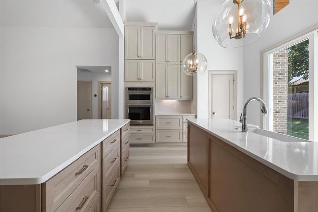 106 Wyndemere Drive, Montgomery, TX 77356