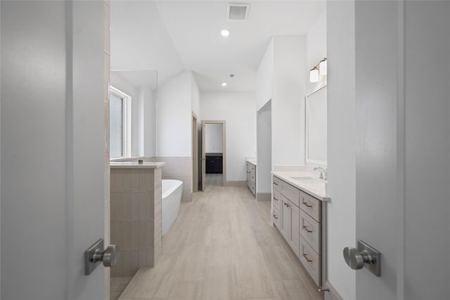 106 Wyndemere Drive, Montgomery, TX 77356