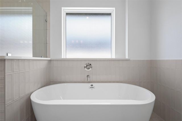 106 Wyndemere Drive, Montgomery, TX 77356