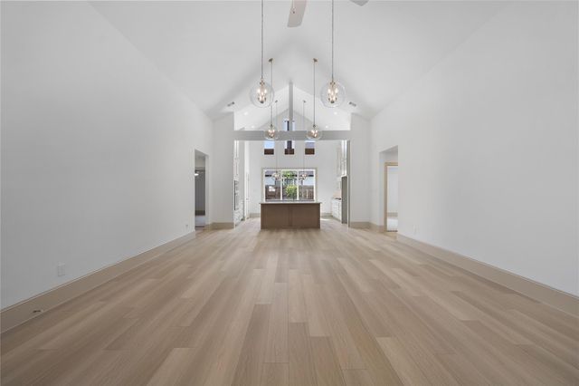 106 Wyndemere Drive, Montgomery, TX 77356