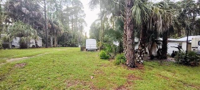 5403 HIGHWAY 40 W, Yankeetown, FL 34498