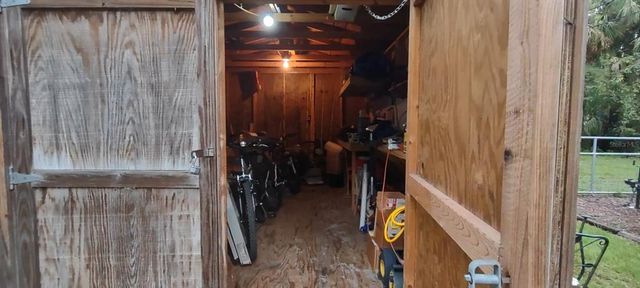 5403 HIGHWAY 40 W, Yankeetown, FL 34498