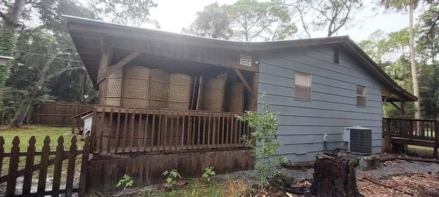 5403 HIGHWAY 40 W, Yankeetown, FL 34498