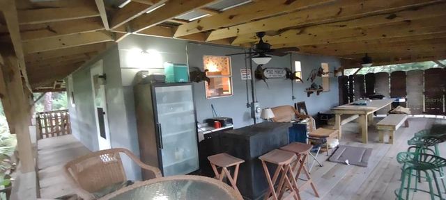 5403 HIGHWAY 40 W, Yankeetown, FL 34498