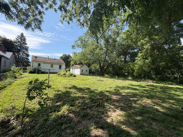 2172 Frisco Drive, Davenport, IA 52804