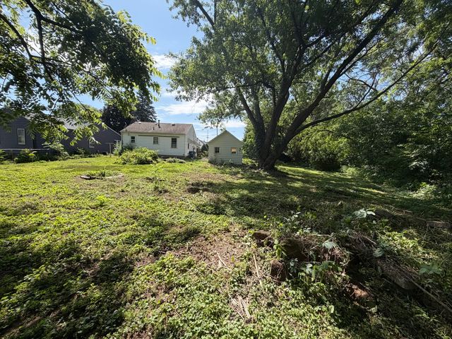 2172 Frisco Drive, Davenport, IA 52804