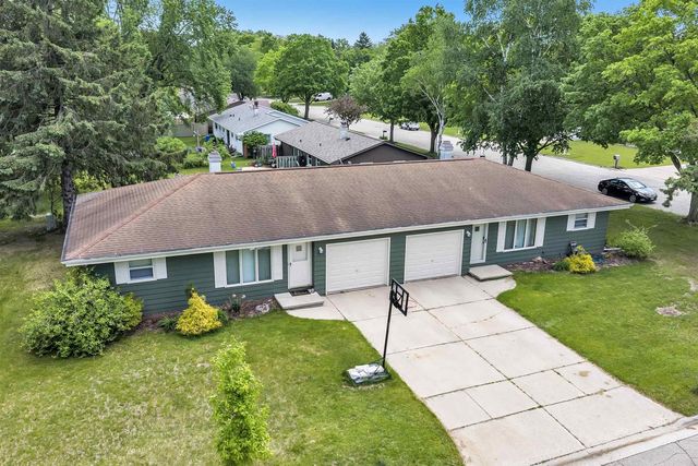 1715 EDGEHILL DRIVE, Green Bay, WI 54304