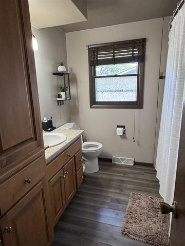 1715 EDGEHILL DRIVE, Green Bay, WI 54304