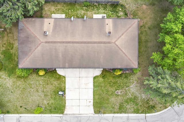 1715 EDGEHILL DRIVE, Green Bay, WI 54304