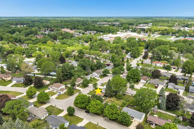 1715 EDGEHILL DRIVE, Green Bay, WI 54304
