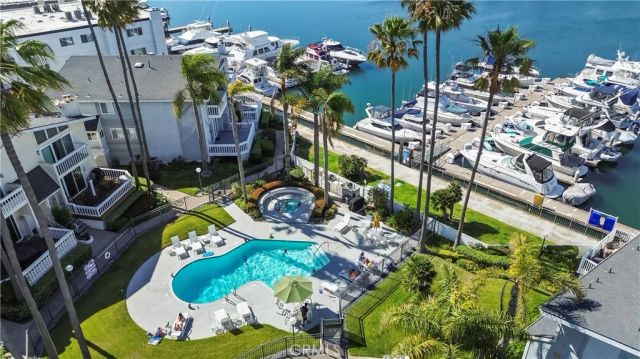 2872 Coast Circle 104, Huntington Beach, CA 92649