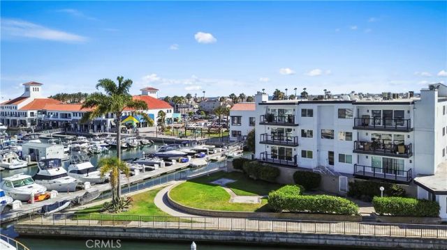 2872 Coast Circle 104, Huntington Beach, CA 92649