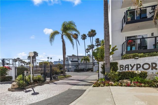2872 Coast Circle 104, Huntington Beach, CA 92649