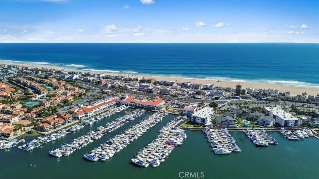 2872 Coast Circle 104, Huntington Beach, CA 92649