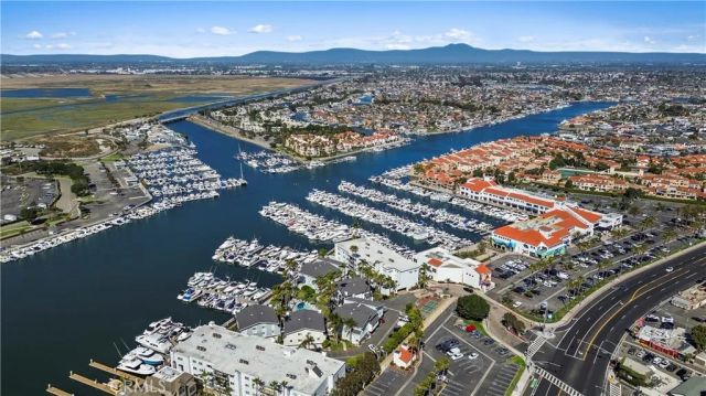 2872 Coast Circle 104, Huntington Beach, CA 92649