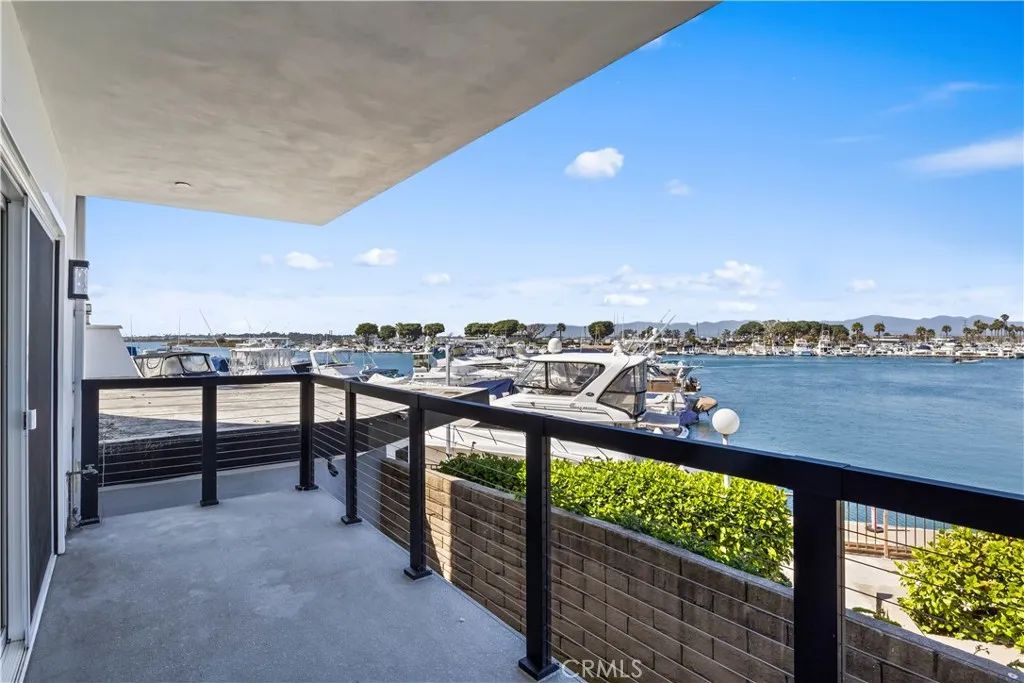 2872 Coast Circle 104, Huntington Beach, CA 92649
