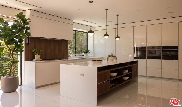 6654 Emmet Terrace, Los Angeles, CA 90068