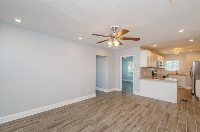 2401 2ND AVENUE N, St Petersburg, FL 33713