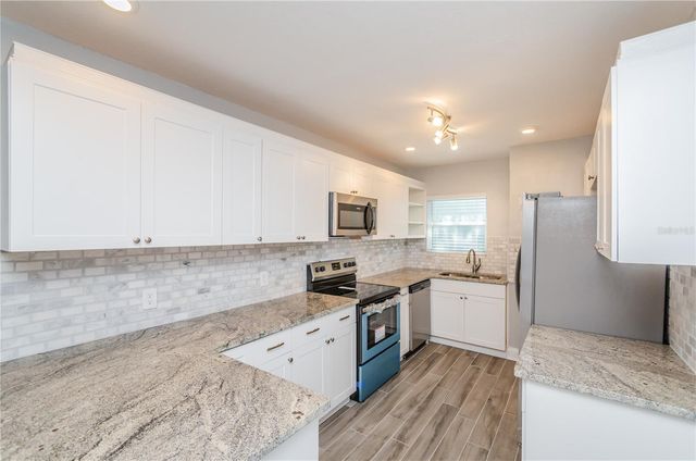 2401 2ND AVENUE N, St Petersburg, FL 33713