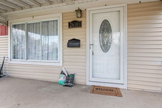 26101 Compson Street, Roseville, MI 48066