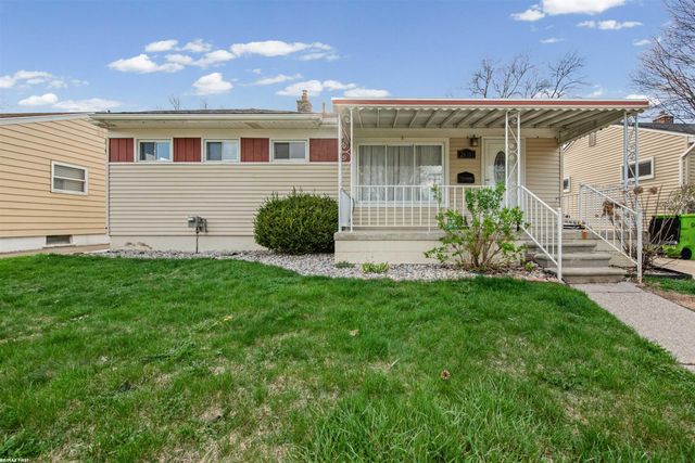 26101 Compson Street, Roseville, MI 48066