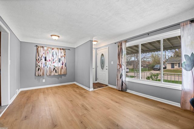 26101 Compson Street, Roseville, MI 48066