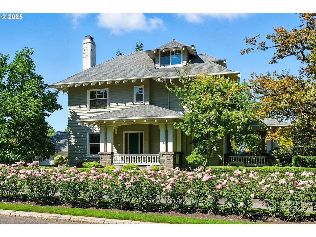 2233 Sw 18TH Ave, Portland, OR 97201
