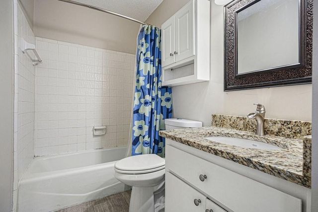 200 Roswell Landings Drive, Roswell, GA 30075