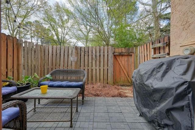 200 Roswell Landings Drive, Roswell, GA 30075