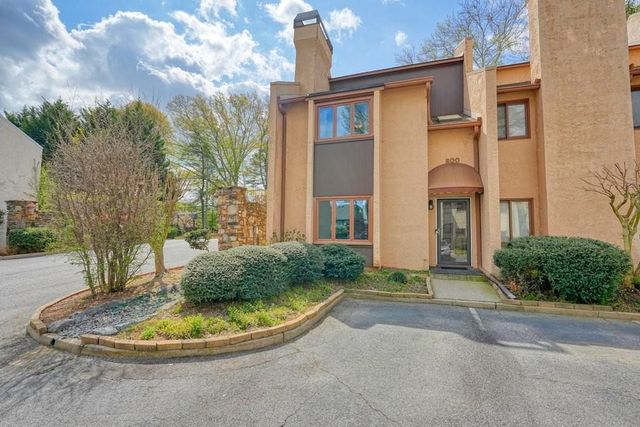 200 Roswell Landings Drive, Roswell, GA 30075
