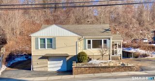570 Chase Avenue, Waterbury, CT 06704