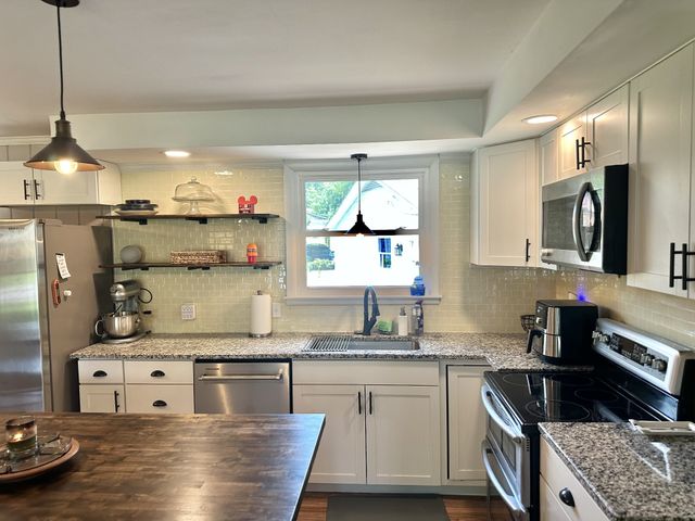 8401 Terry Ln, Hermitage, TN 37076