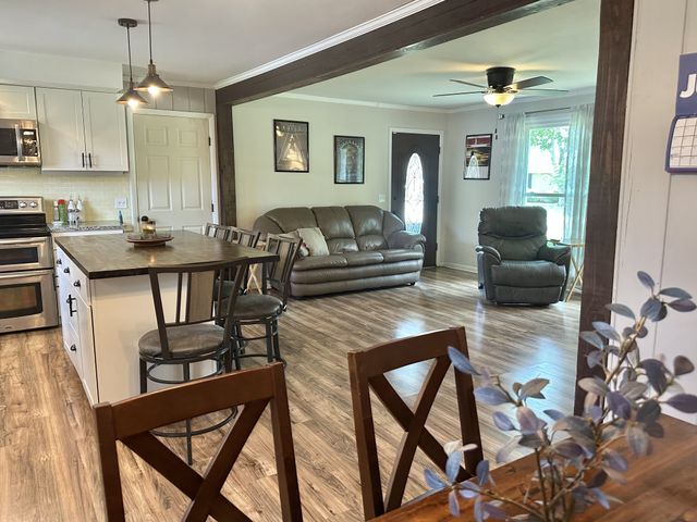 8401 Terry Ln, Hermitage, TN 37076