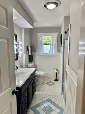 8401 Terry Ln, Hermitage, TN 37076