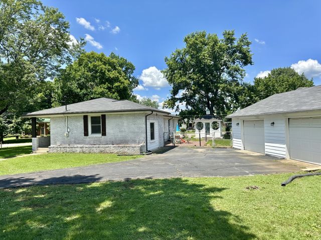 8401 Terry Ln, Hermitage, TN 37076